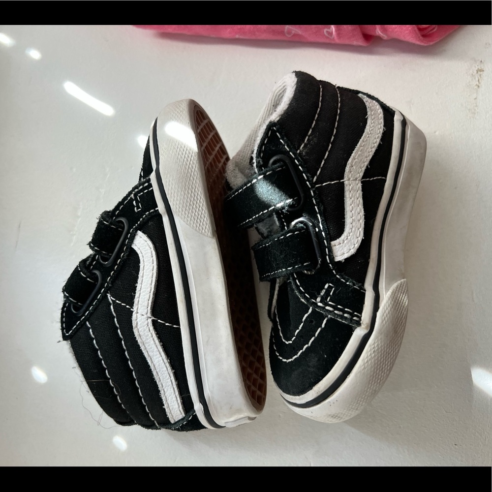 Toddler size 4 high top Vans
